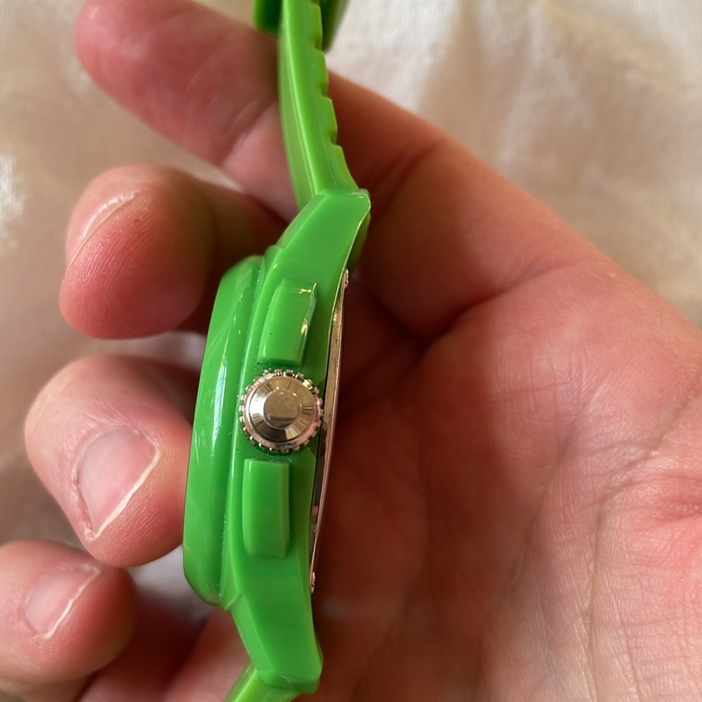 Vintage Bright green DKNY watch Brand new never been used - Picture 6 of 17